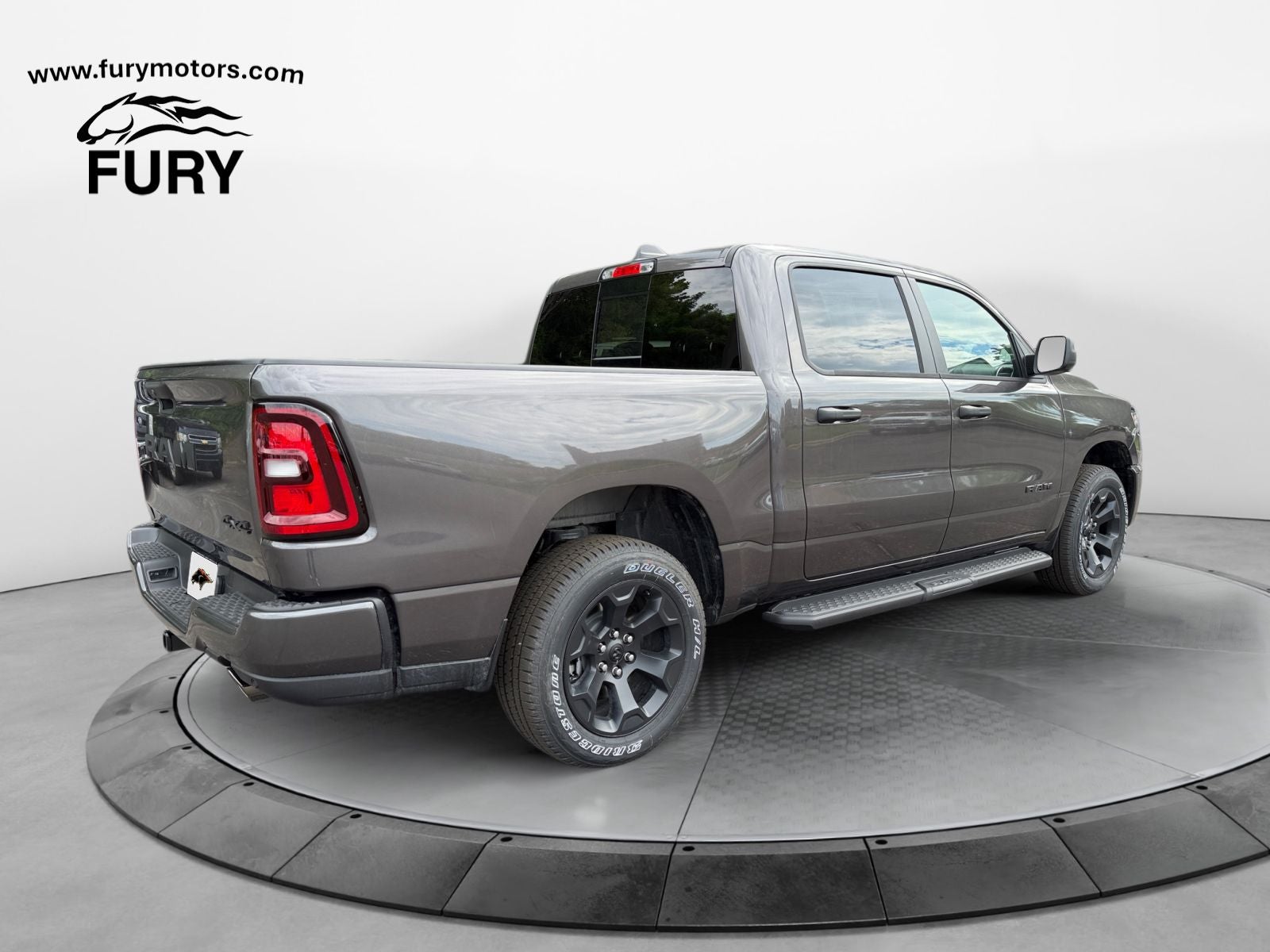 2026 RAM 1500 RAM 1500 EXPRESS CREW CAB 4X4 5'7' BOX