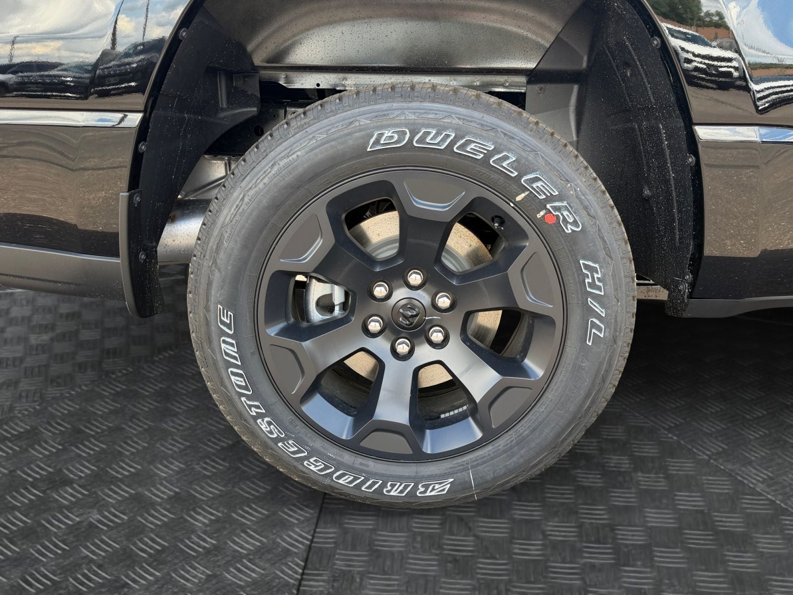 2026 RAM 1500 RAM 1500 EXPRESS CREW CAB 4X4 5'7' BOX