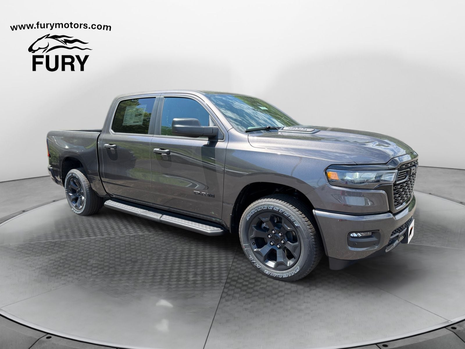 2026 RAM 1500 RAM 1500 EXPRESS CREW CAB 4X4 5'7' BOX