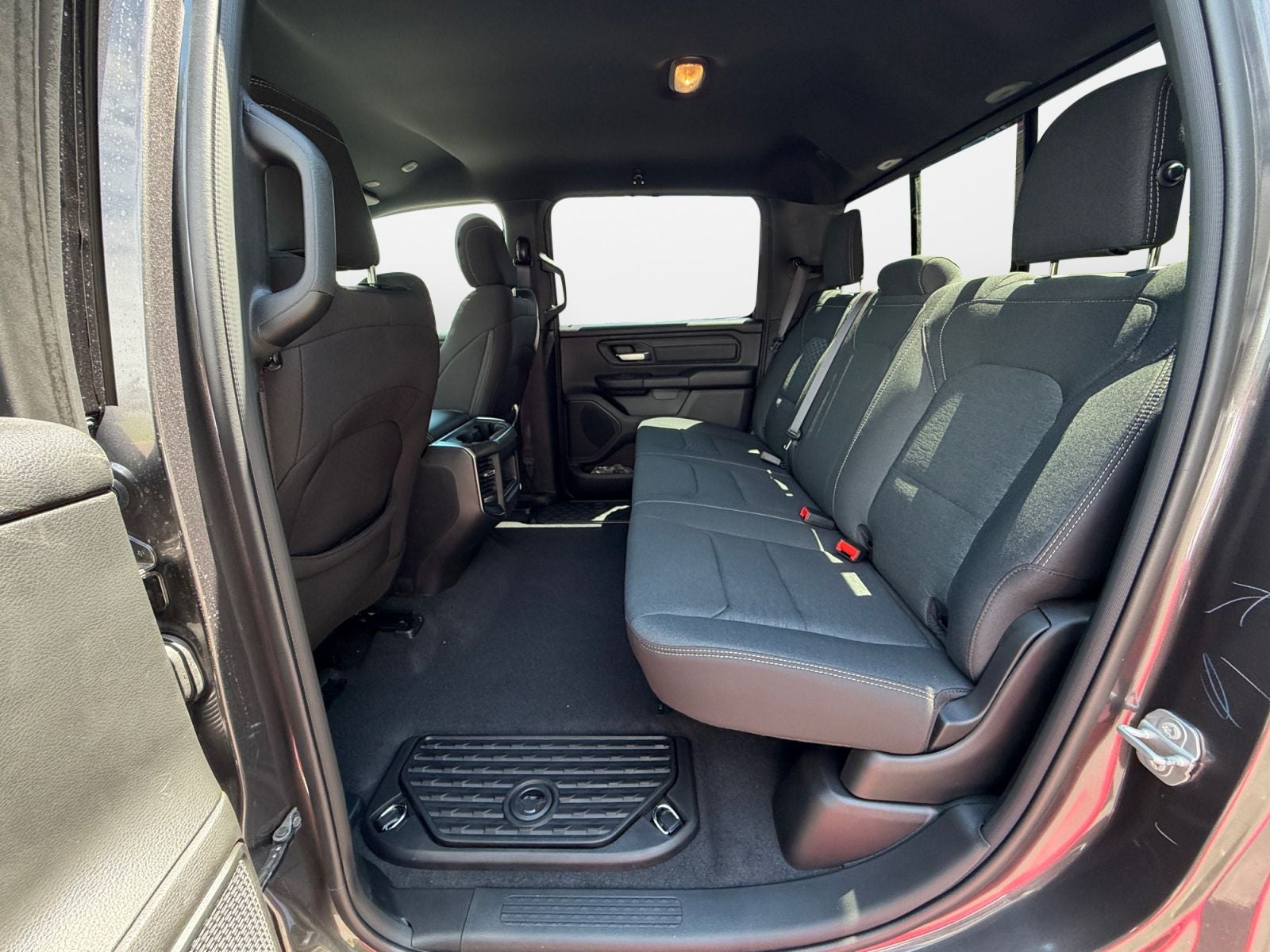 2026 RAM 1500 RAM 1500 EXPRESS CREW CAB 4X4 5'7' BOX