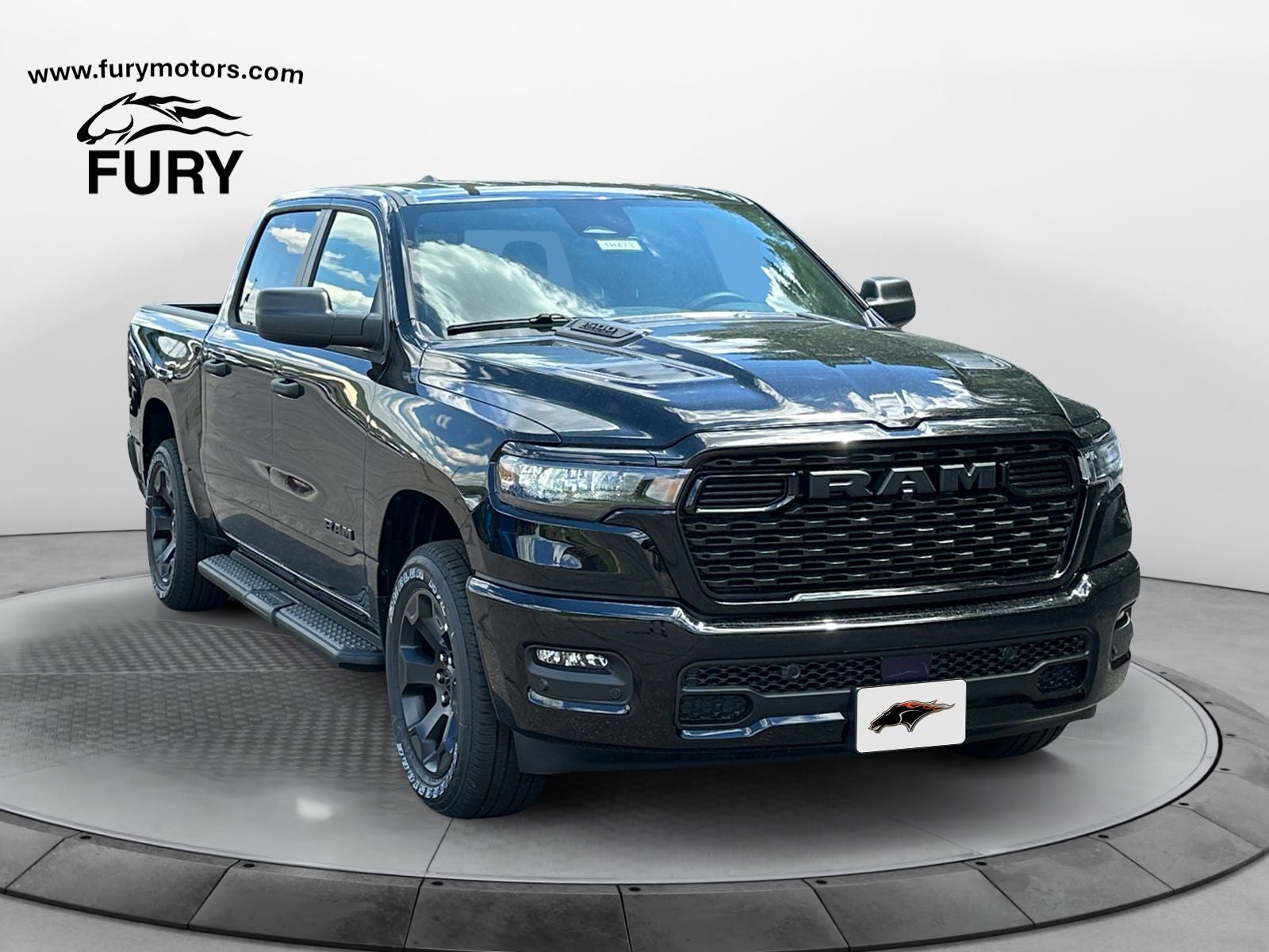 2026 RAM Ram 1500 RAM 1500 EXPRESS CREW CAB 4X4 5'7' BOX