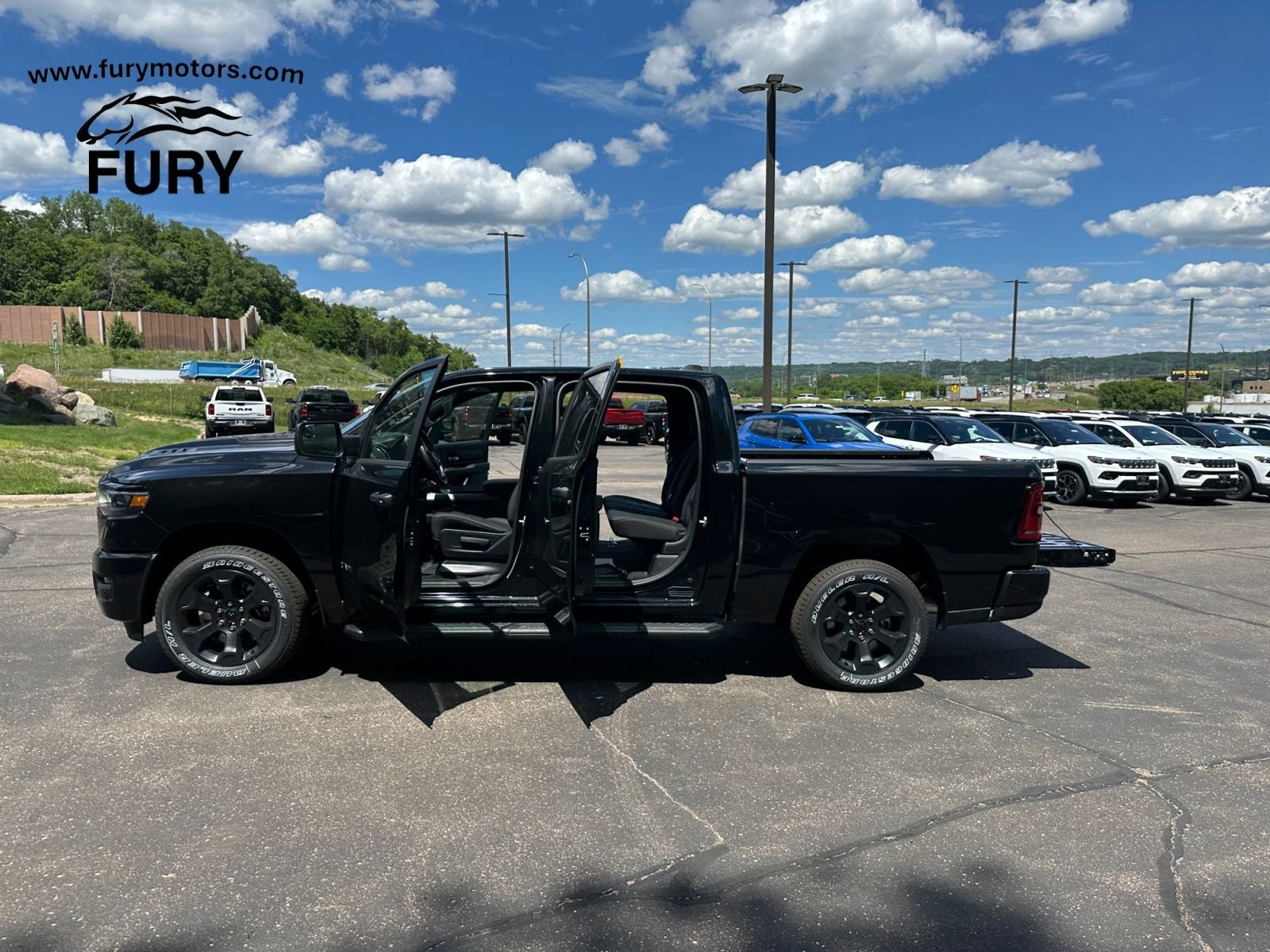 2026 RAM Ram 1500 RAM 1500 EXPRESS CREW CAB 4X4 5'7' BOX