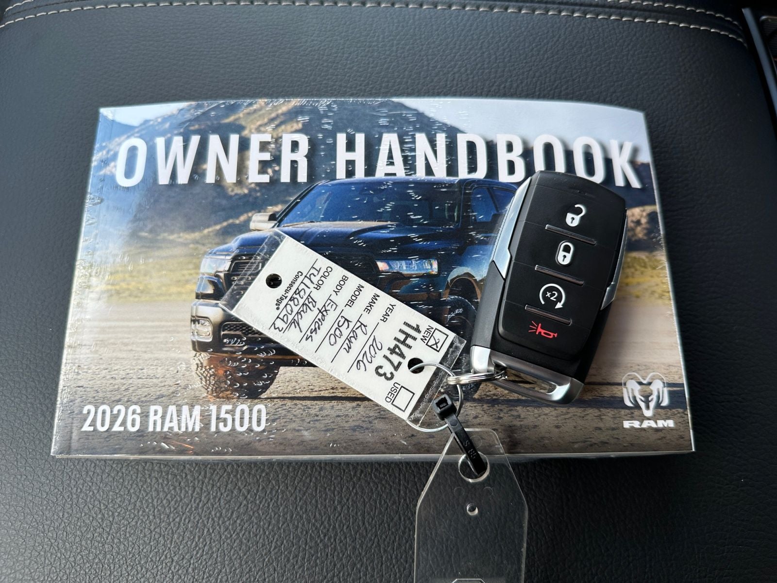 2026 RAM Ram 1500 RAM 1500 EXPRESS CREW CAB 4X4 5'7' BOX