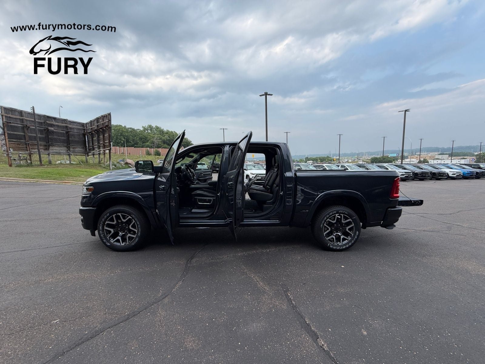 2026 RAM Ram 1500 RAM 1500 LARAMIE CREW CAB 4X4 5'7' BOX
