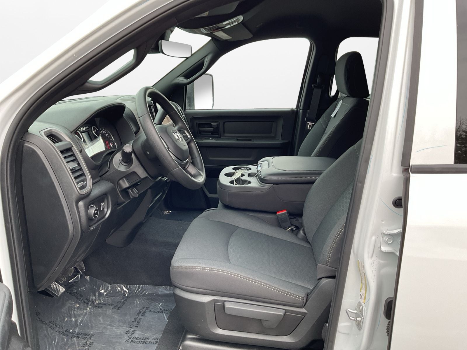 2026 RAM 2500 RAM 2500 BLACK EXPRESS CREW CAB 4X4 6'4' BOX