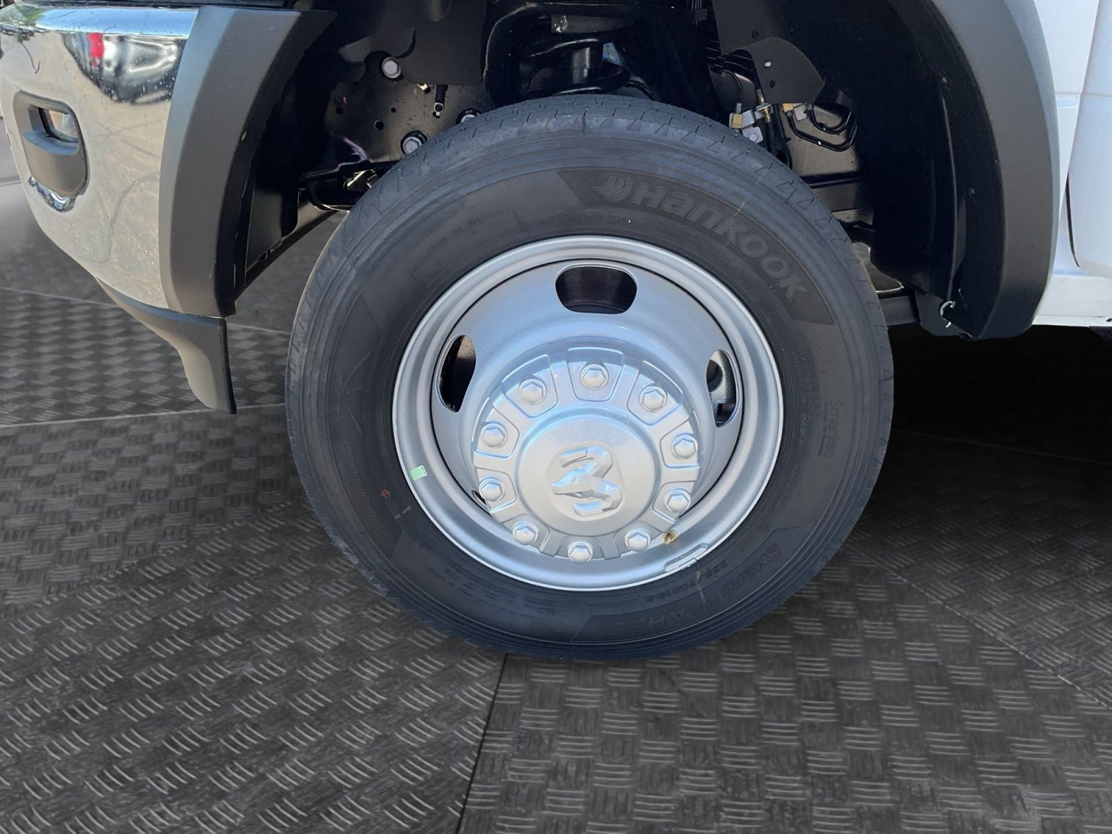 2026 RAM 5500 Chassis RAM 5500 TRADESMAN CHASSIS REGULAR CAB 4X4 84' CA