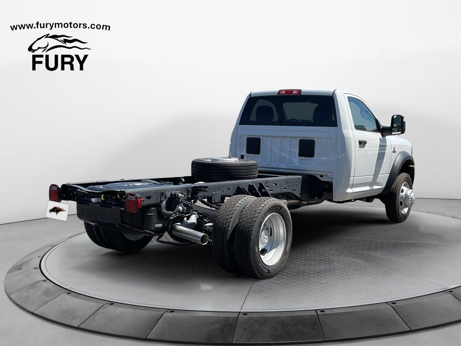 2026 RAM 5500 Chassis RAM 5500 TRADESMAN CHASSIS REGULAR CAB 4X4 84' CA