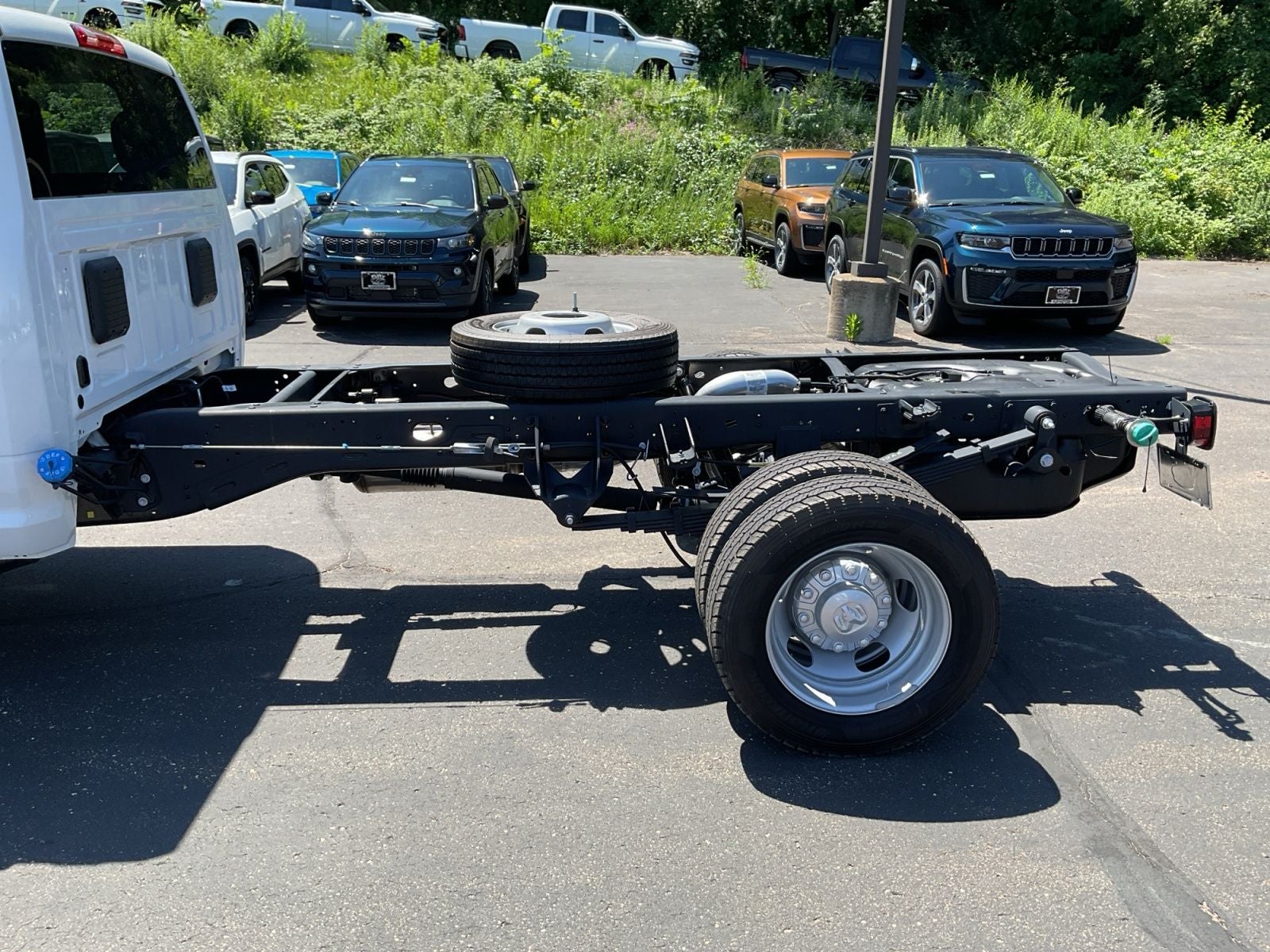 2026 RAM 5500 Chassis RAM 5500 TRADESMAN CHASSIS REGULAR CAB 4X4 84' CA