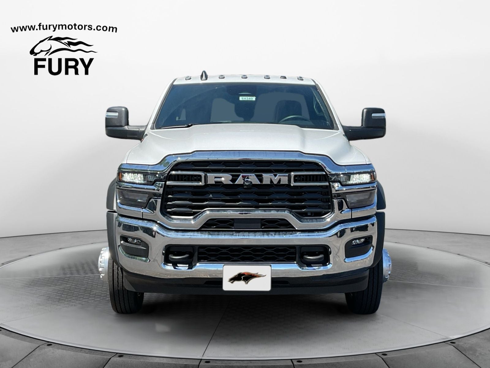 2026 RAM 5500 Chassis RAM 5500 TRADESMAN CHASSIS REGULAR CAB 4X4 84' CA