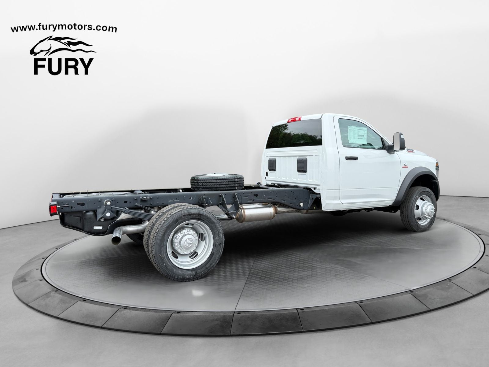 2026 RAM 5500 Chassis RAM 5500 TRADESMAN CHASSIS REGULAR CAB 4X4 84' CA