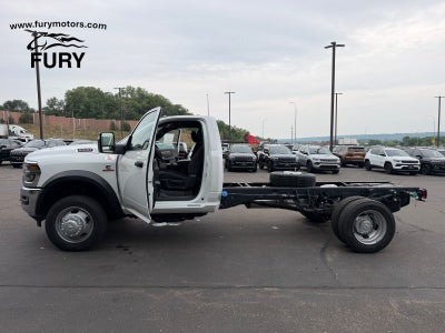 2026 RAM 5500 Chassis RAM 5500 TRADESMAN CHASSIS REGULAR CAB 4X4 84' CA
