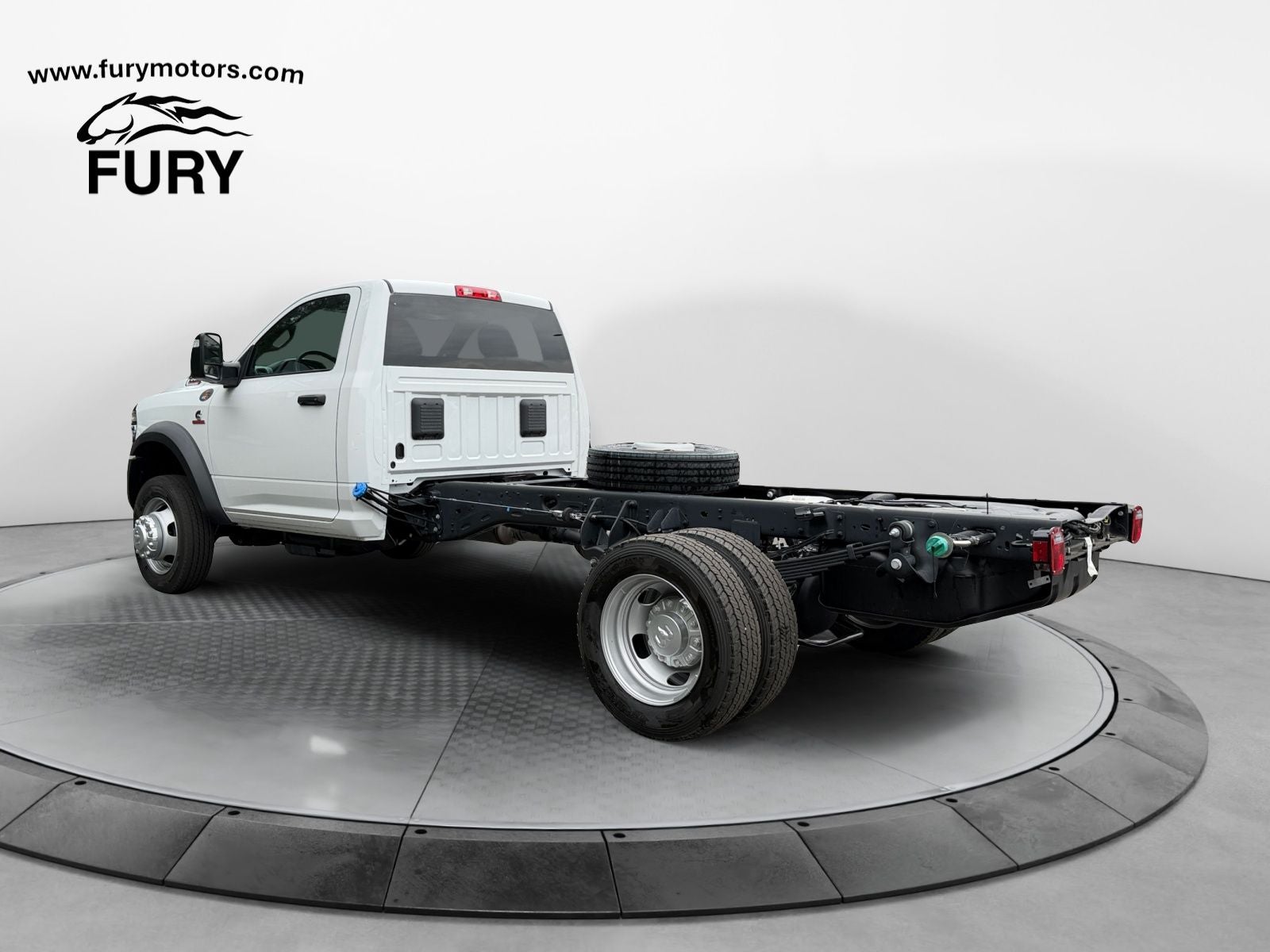 2026 RAM 5500 Chassis RAM 5500 TRADESMAN CHASSIS REGULAR CAB 4X4 84' CA