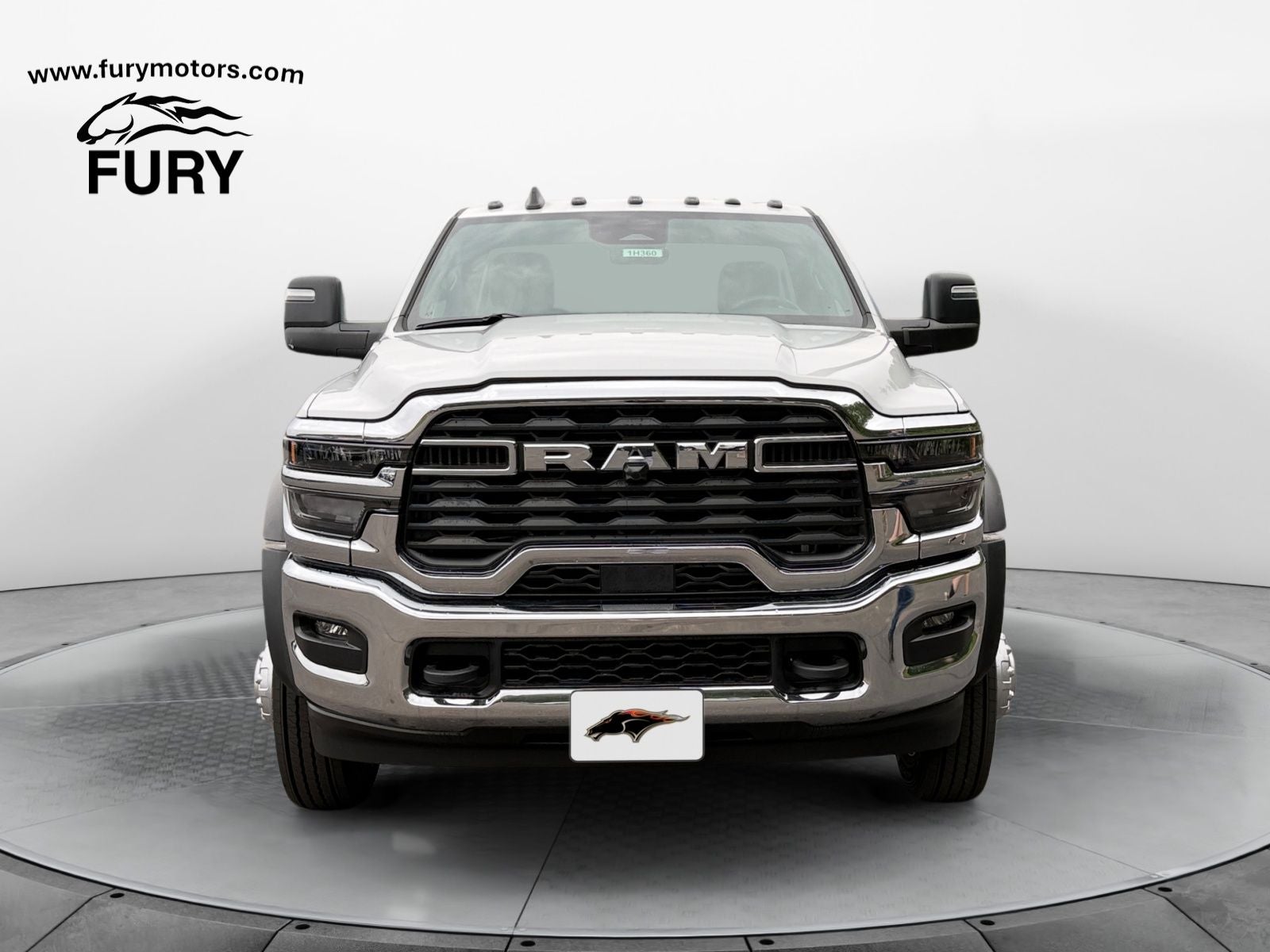2026 RAM 5500 Chassis RAM 5500 TRADESMAN CHASSIS REGULAR CAB 4X4 84' CA