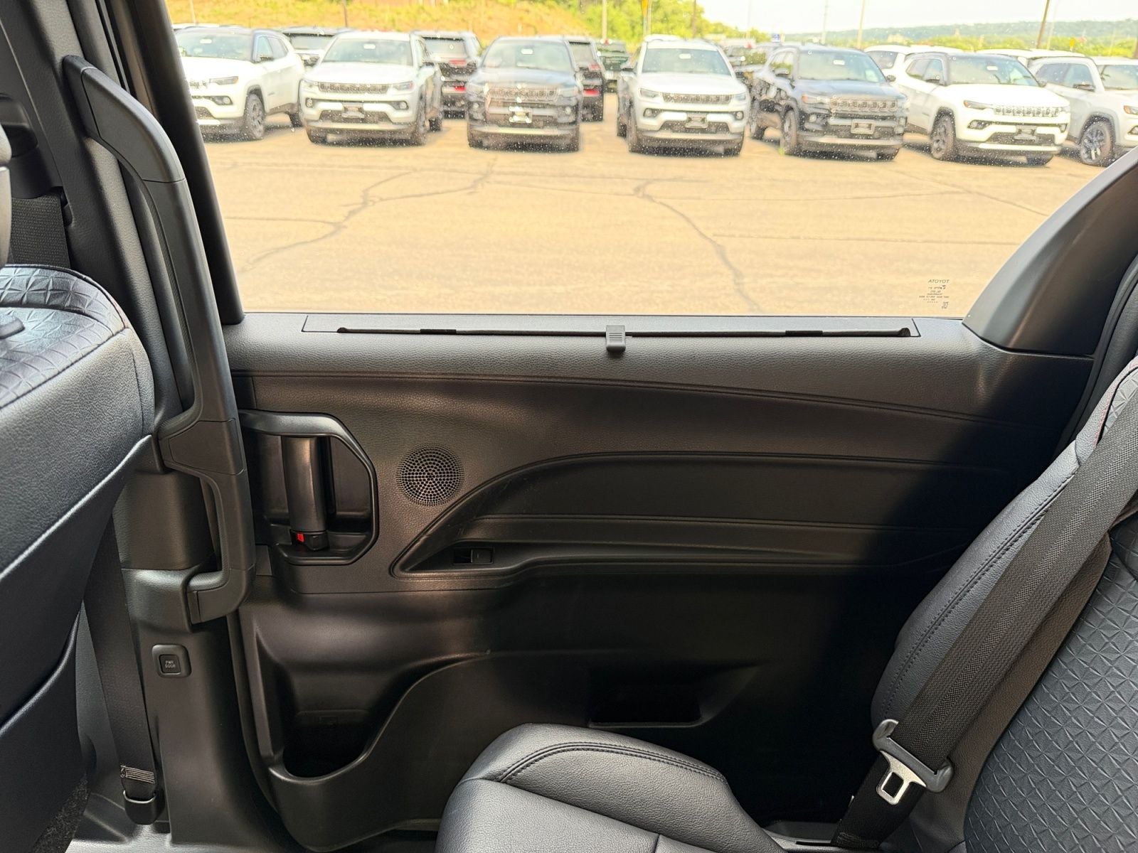 2025 Toyota Sienna Base