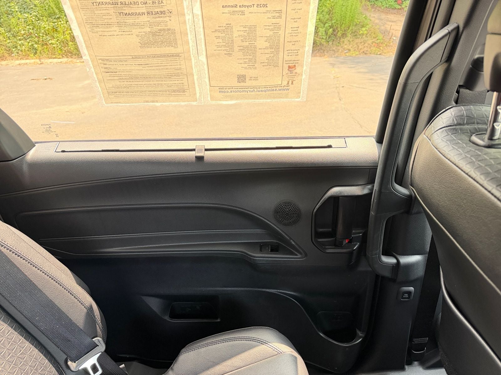 2025 Toyota Sienna Base