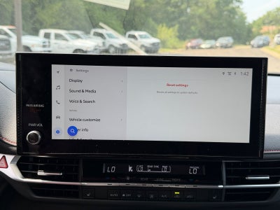 2025 Toyota Sienna Base