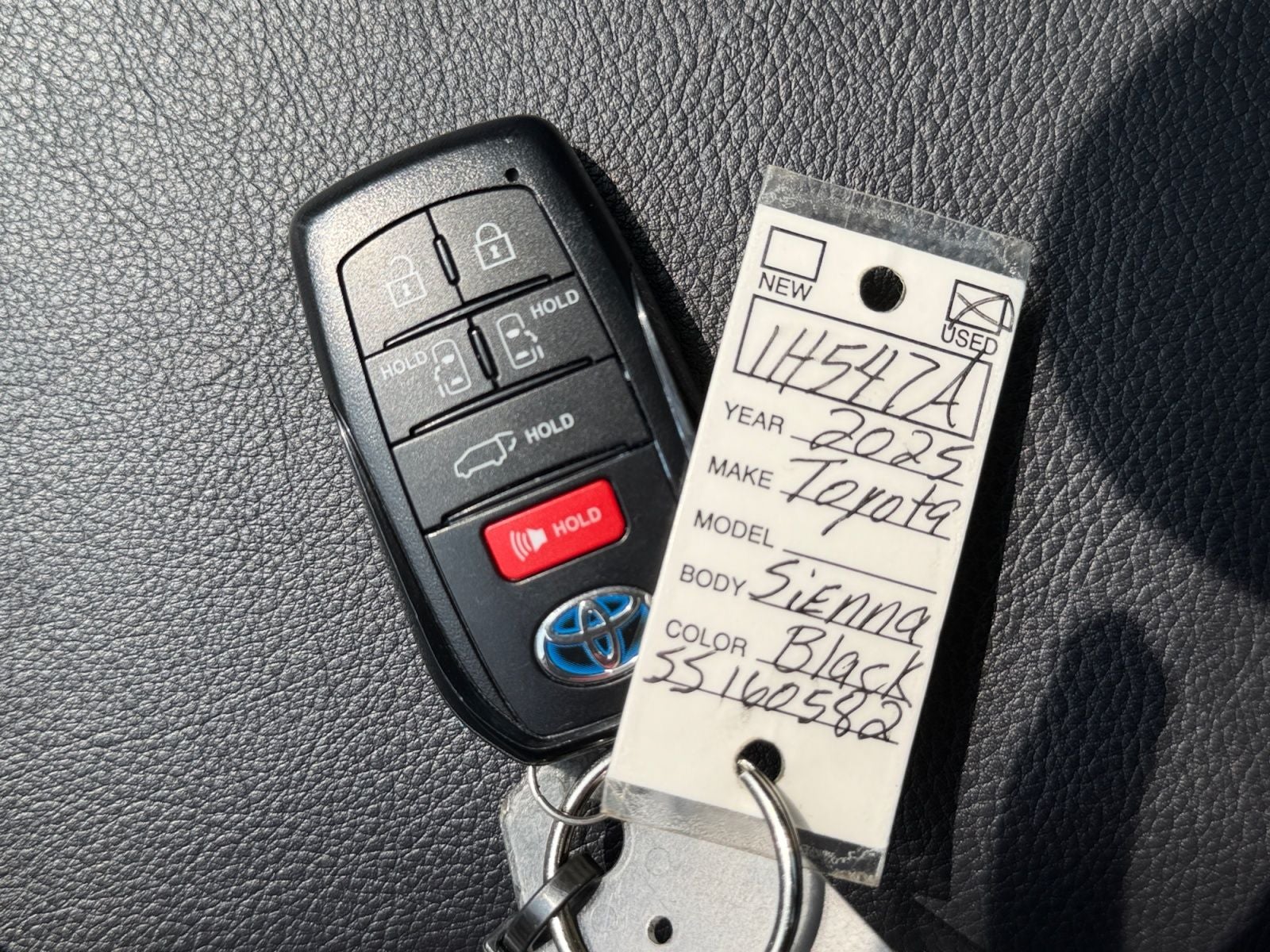 2025 Toyota Sienna Base