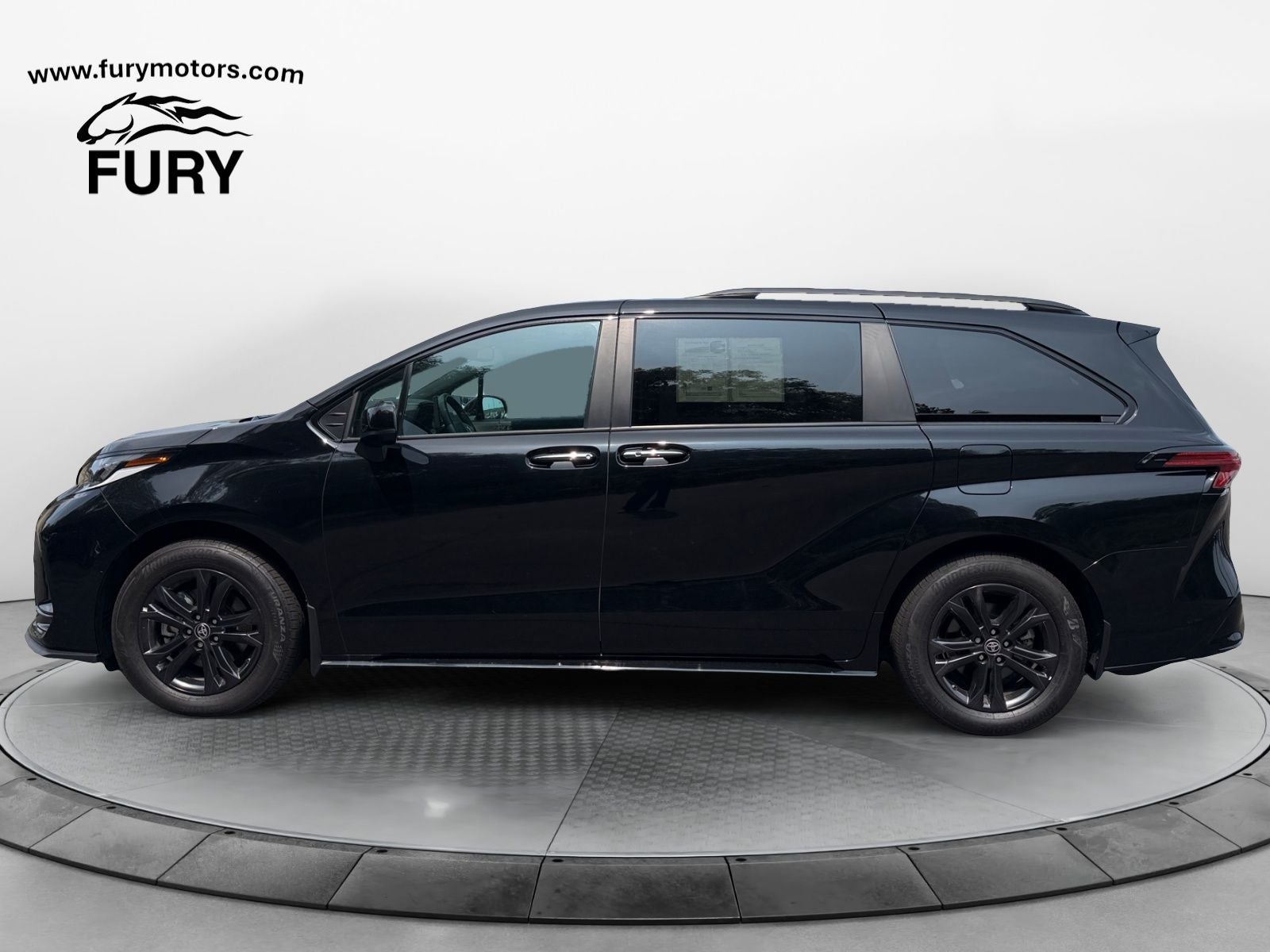 2025 Toyota Sienna Base