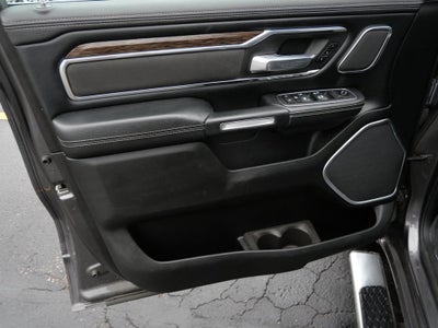 2019 RAM 1500 Laramie Crew Cab 4x4 5'7" Box