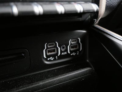 2019 RAM 1500 Laramie Crew Cab 4x4 5'7" Box