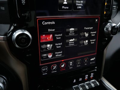 2019 RAM 1500 Laramie Crew Cab 4x4 5'7" Box