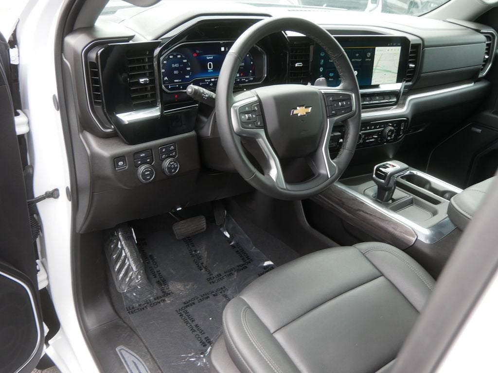 2025 Chevrolet Silverado 1500 LTZ