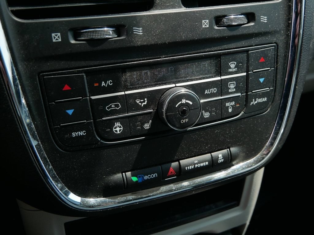2015 Chrysler Town & Country Touring